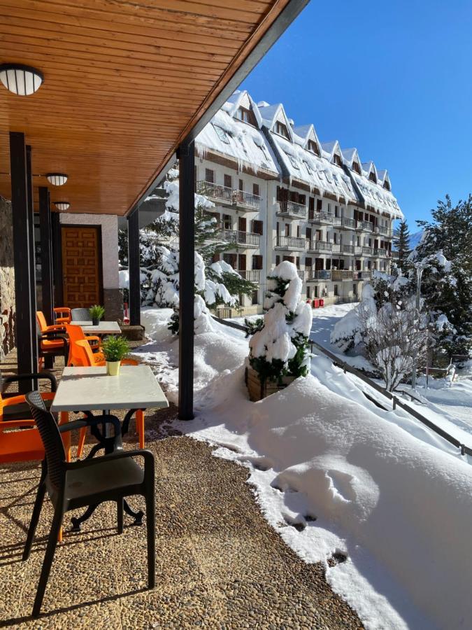 Hotel Tirol Formigal Exterior photo